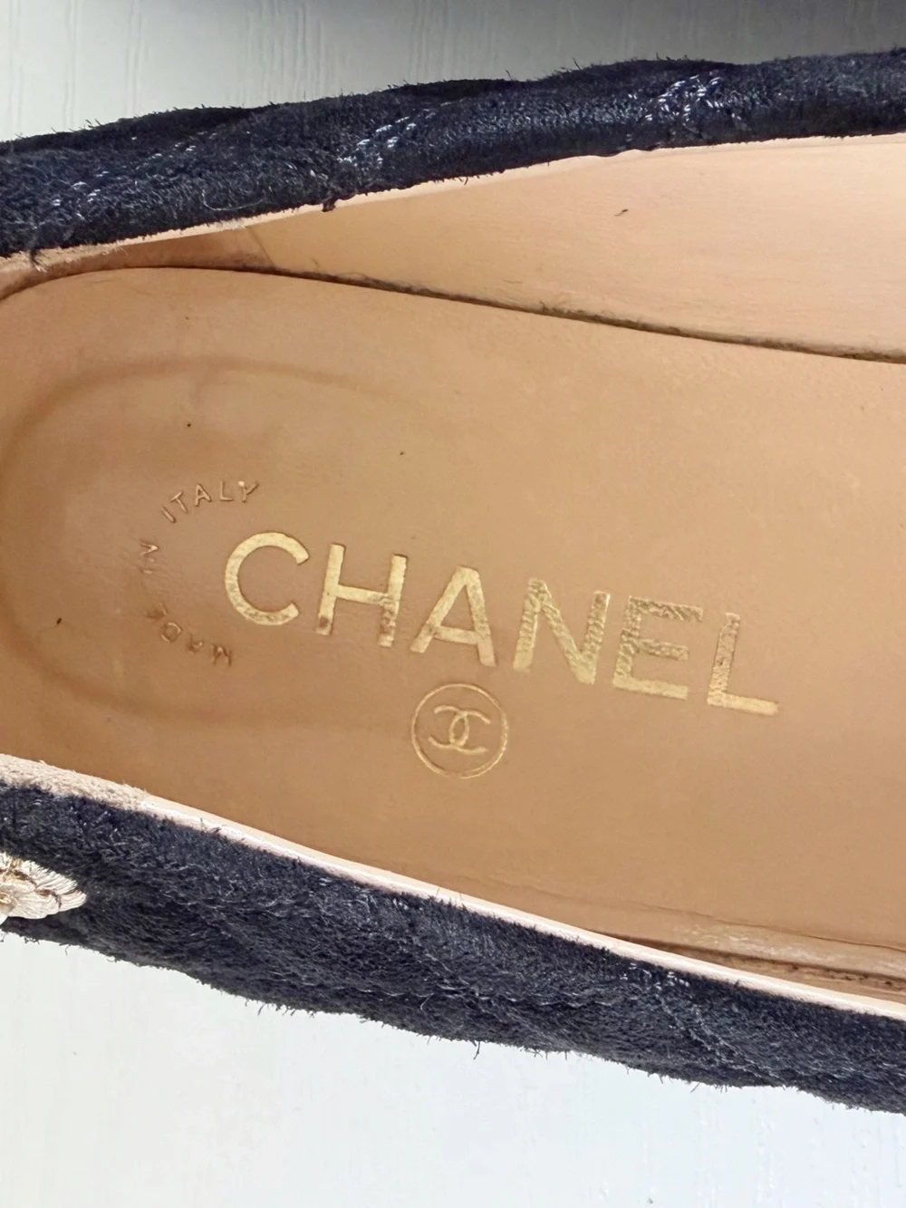 Chanel Quilted Suede Ballet Flats Black Silver CC Cap Toe EU 40.5 US 10.5